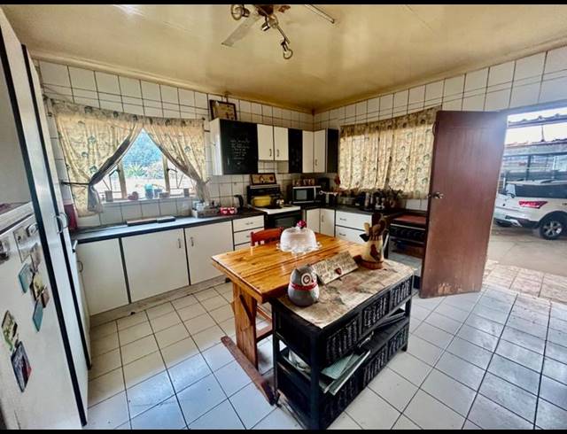 3 BEDROOM HOUSE FOR SALE IN VANDERBIJLPARK CW 6